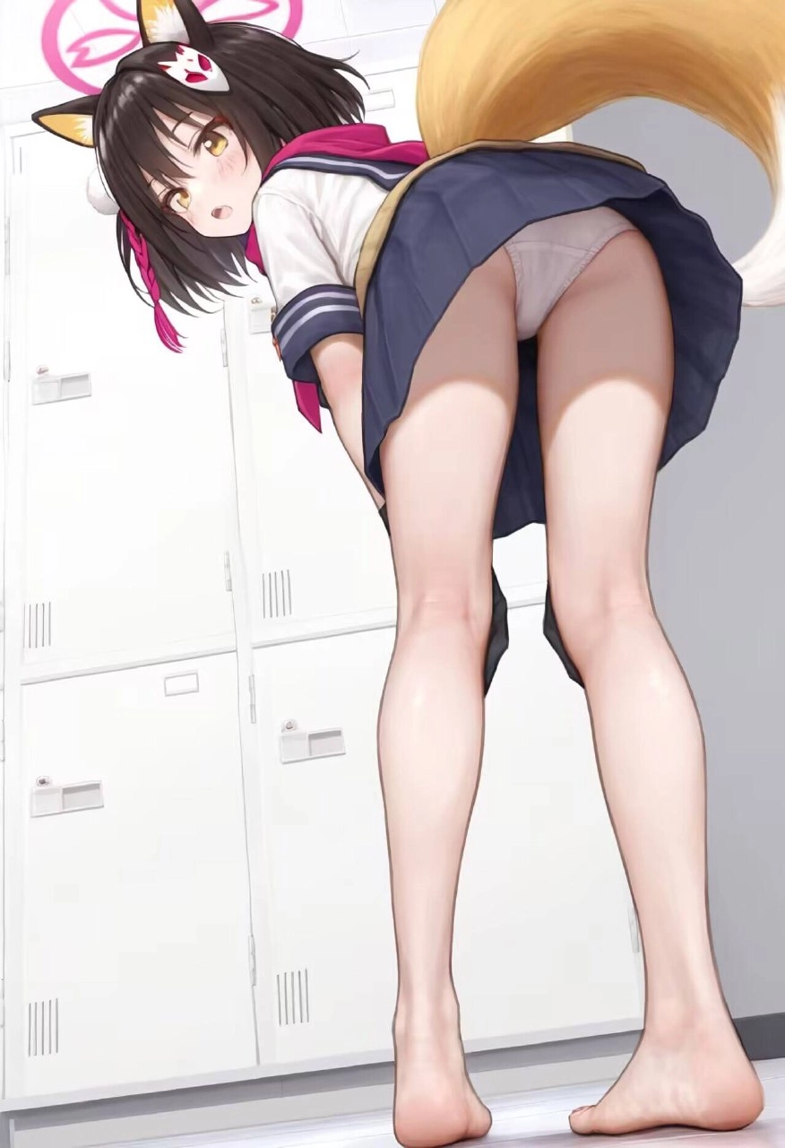 一系列的卡通图像的女孩穿着学校制服。